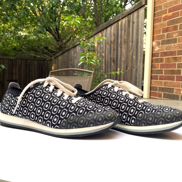 Paul Sperry Womens Lace Up Black & White Sneaker Size 8 - Picture 9 of 16